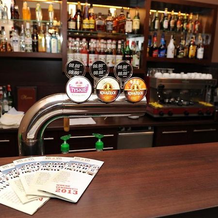 Hotel Vis A Vis Lancut Ngoại thất bức ảnh
