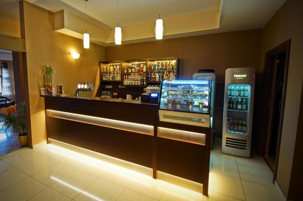 Hotel Vis A Vis Lancut Ngoại thất bức ảnh